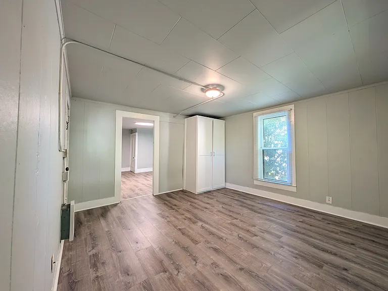 433 SW 5th St — Photo 14
