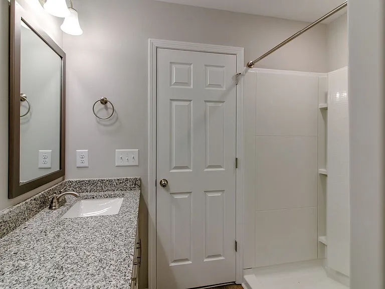 955 Center Rd — Photo 20