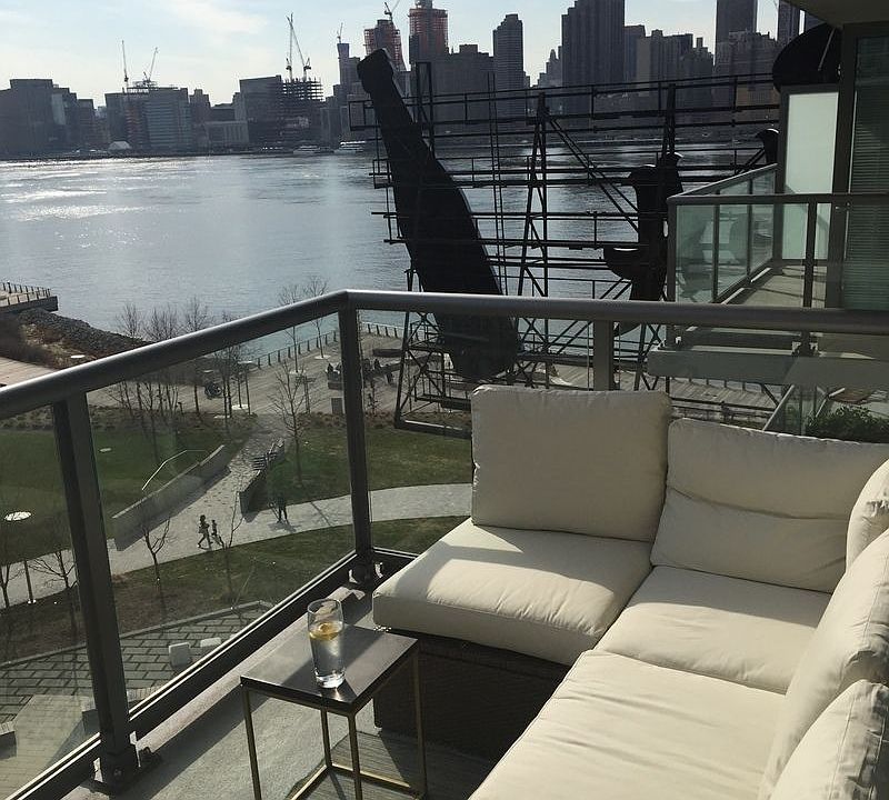 1st image of 4610 Center Blvd APT 609