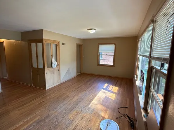 3308 N Dousman St, Milwaukee, WI 53212