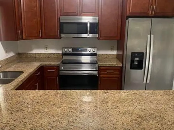 663 White Water Dr, West Palm Beach, FL 33413