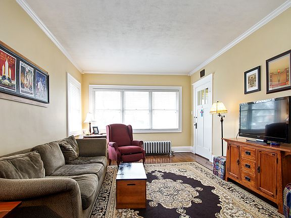 2nd image of 509 S Villa Ave