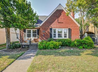 4205 Locke Ave, Fort Worth, TX 76107