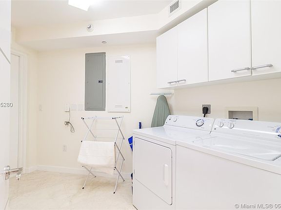 5th image of 18911 Collins Ave #P405