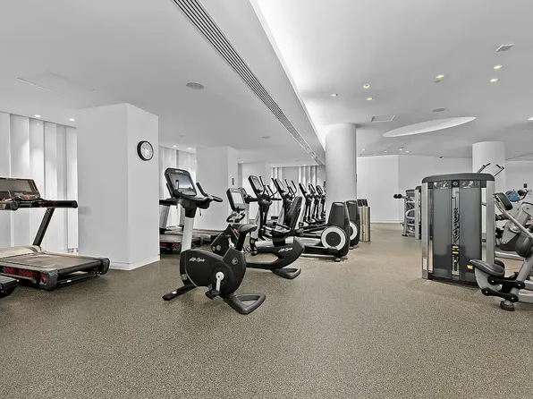 400 Park Avenue South image 14 of 15