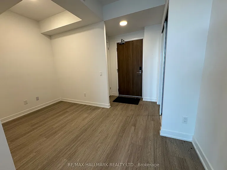 8188 Yonge St #431 — Photo 12