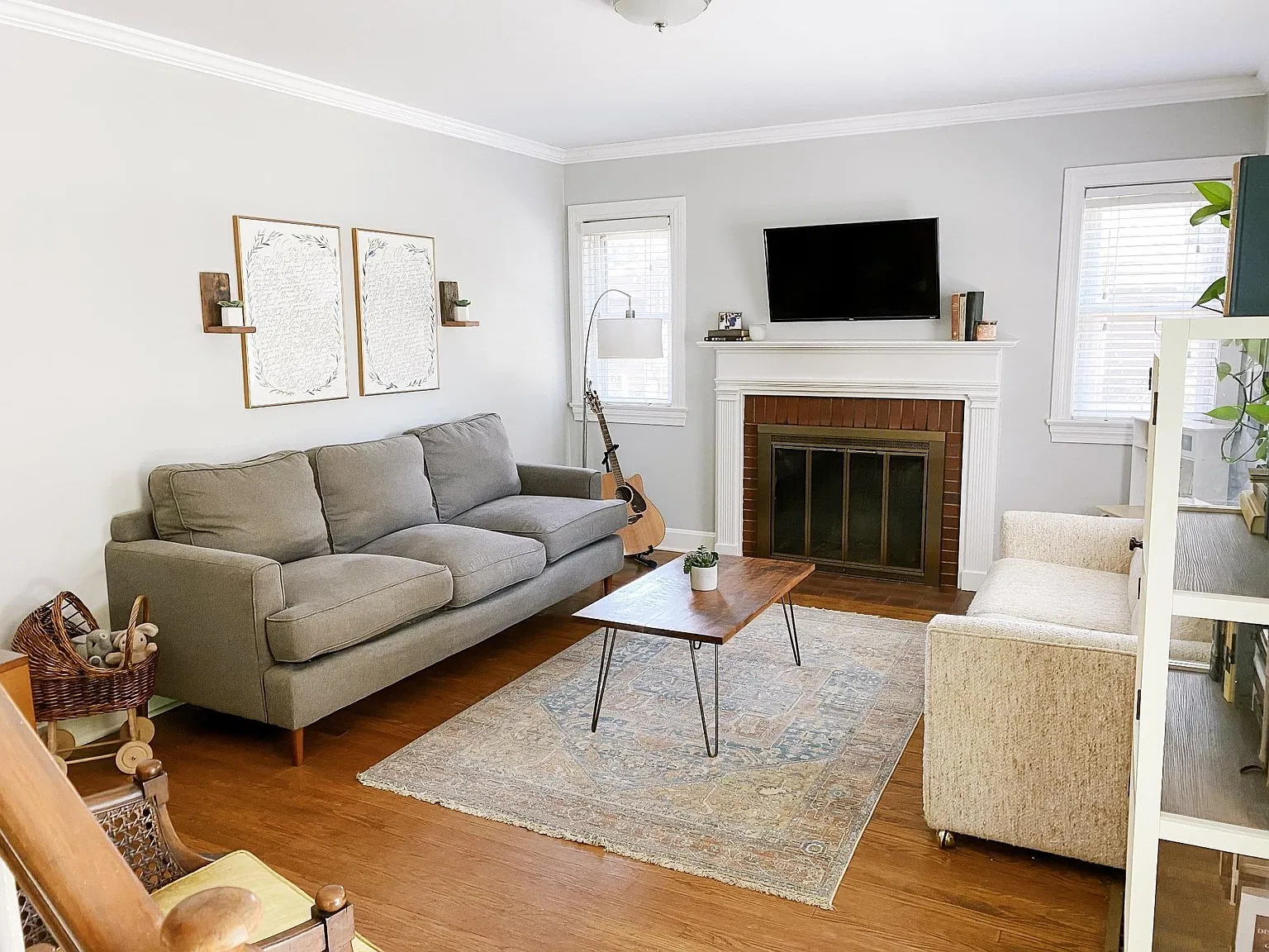 3 bed, 1.5 bath, 1280 sqft, $2,300 — Photo 2
