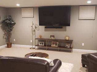 36 Floyd Hill Rd, Groton, MA 01450