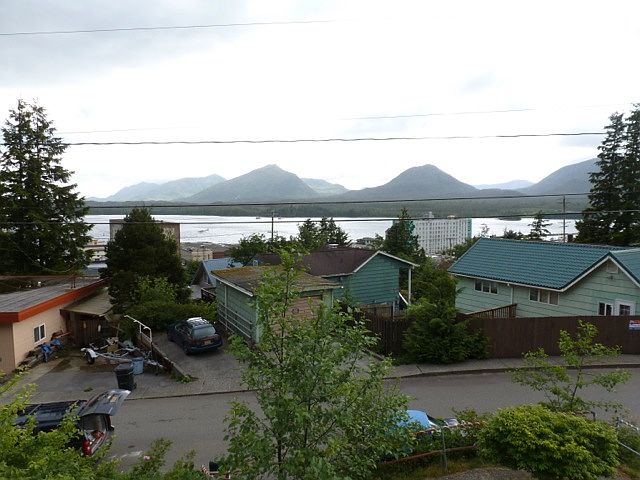 2nd image of 2144 3rd Ave