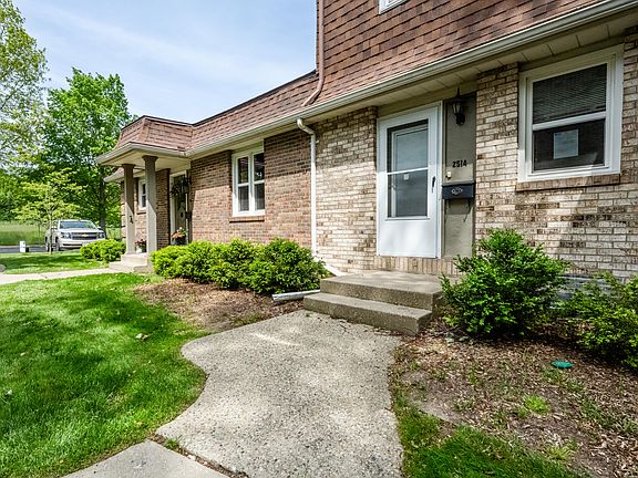 2nd image of 2514 Essex Ct #52