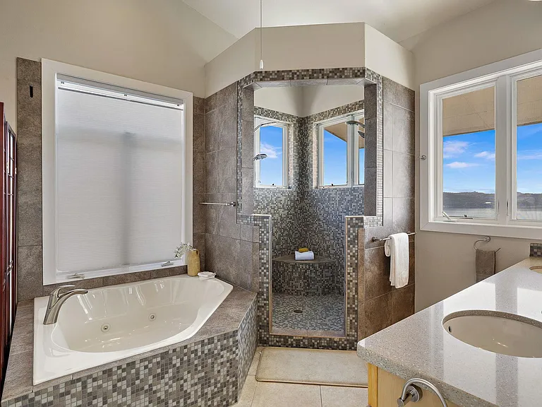 14020 Lake View Dr — Photo 18