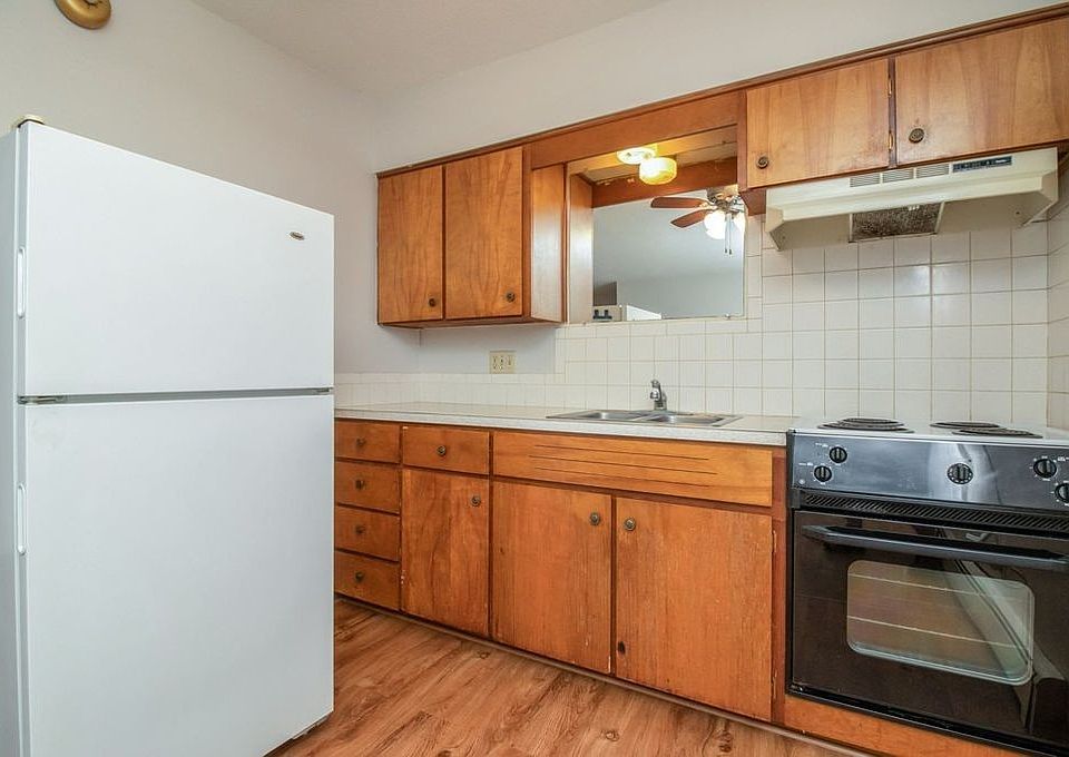 3Plex Mitchellville 106 2nd St NW Mitchellville IA Zillow