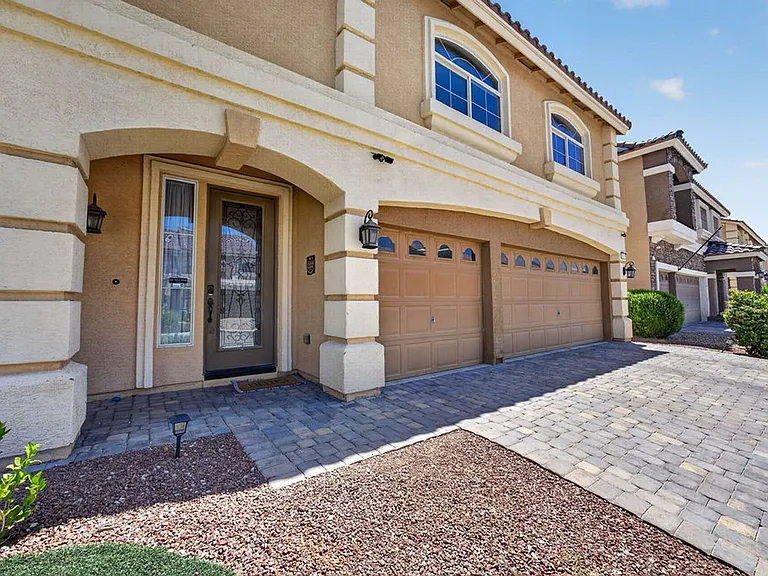 9610 Twin Rivers Ct — Photo 7