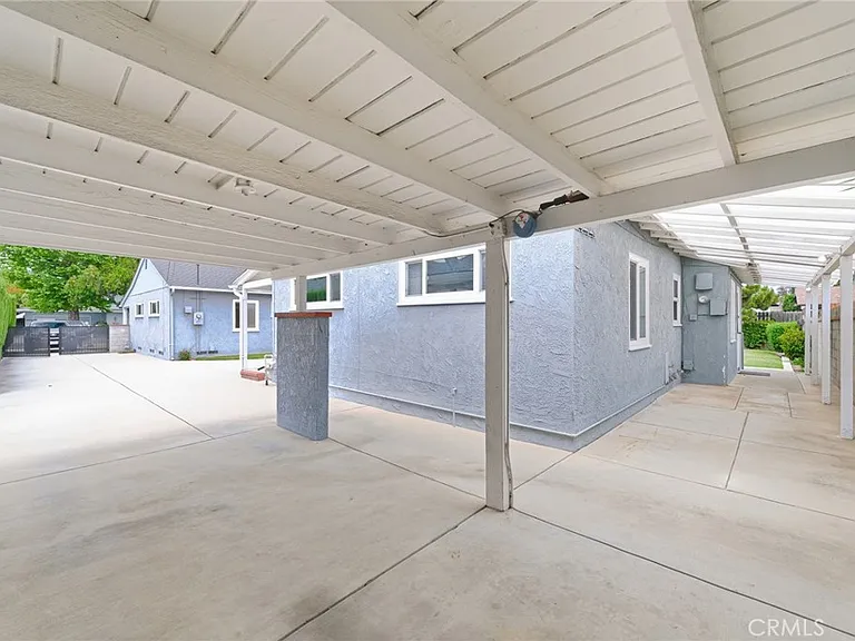 6268 N Muscatel Ave — Photo 8