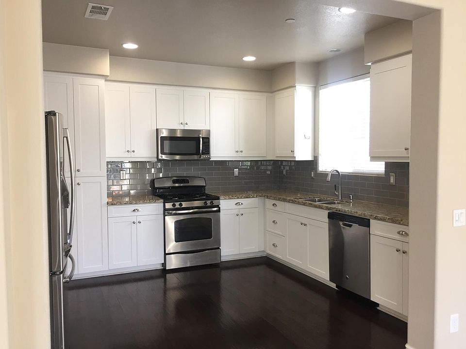 1st image of 43140 Avenida Cielo