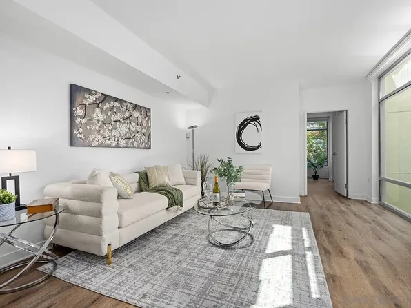425 W Beech St Unit 303, San Diego, CA 92101