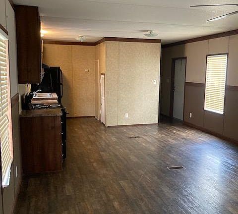 2nd image of 322 Vincent Ln