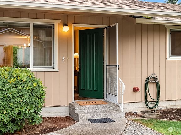 2nd image of 828 34th Avenue NW #2