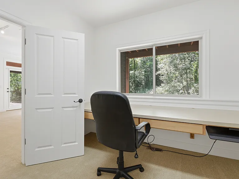 227 NW Seblar Dr — Photo 22
