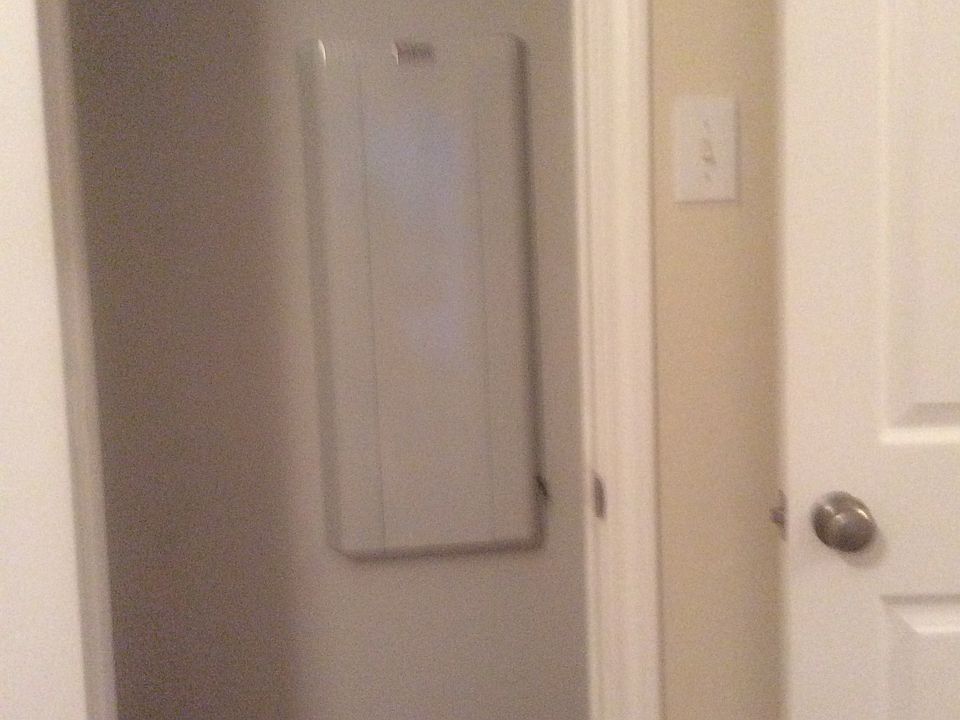 1st image of 408 Bayridge Dr