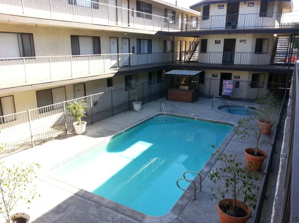 Villa Bella, 3137 W 139th St APT B, Hawthorne, CA 90250
