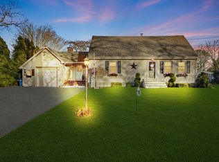 5 Staffon Rd, Fairhaven, MA 02719