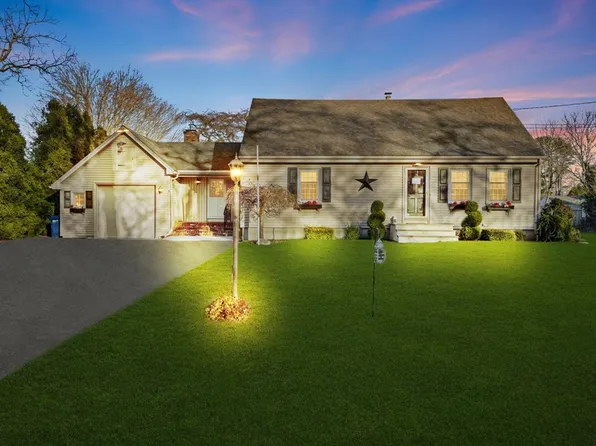 5 Staffon Rd, Fairhaven, MA 02719