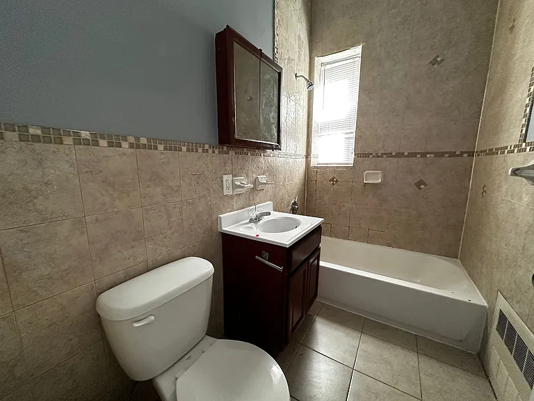 808 22nd St #15E — Photo 5