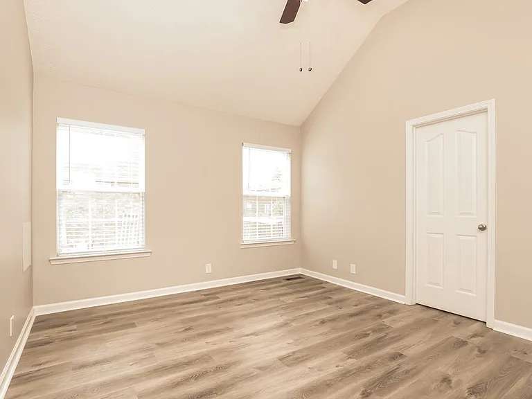 214 Quanah Parker Trl — Photo 10