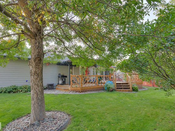 4th image of 416 Lake Side Dr