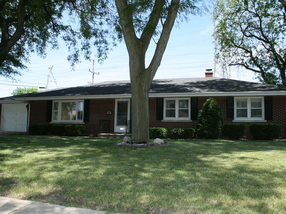1st image of 416 Bevan Dr E