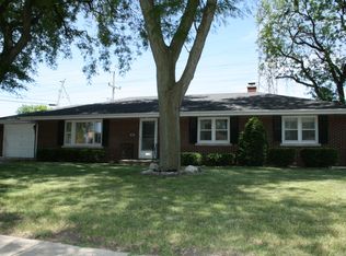 416 Bevan Dr E, Joliet, IL 60435