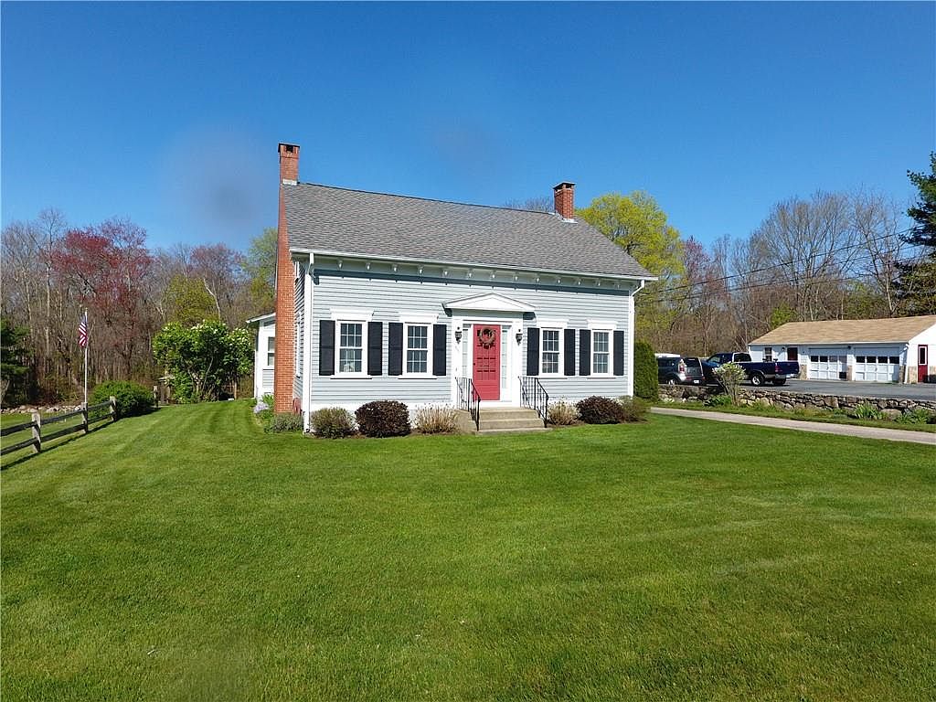 465 Fairview Ave, Coventry, RI 02816 Zillow