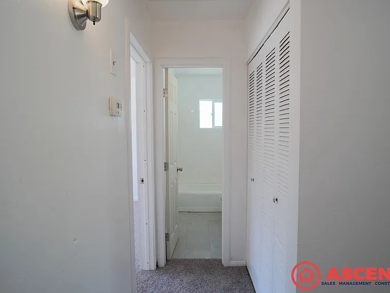25428 Barbara St — Photo 9