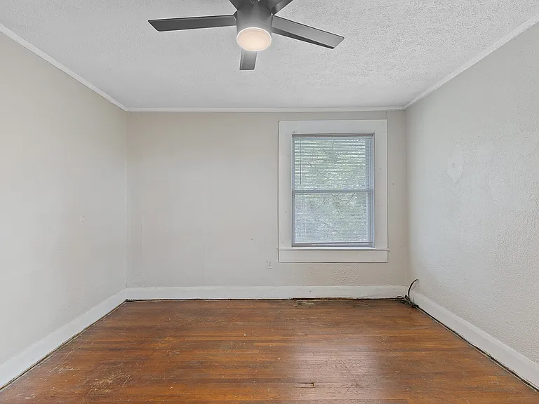 1015 Dana Ave #4 — Photo 10
