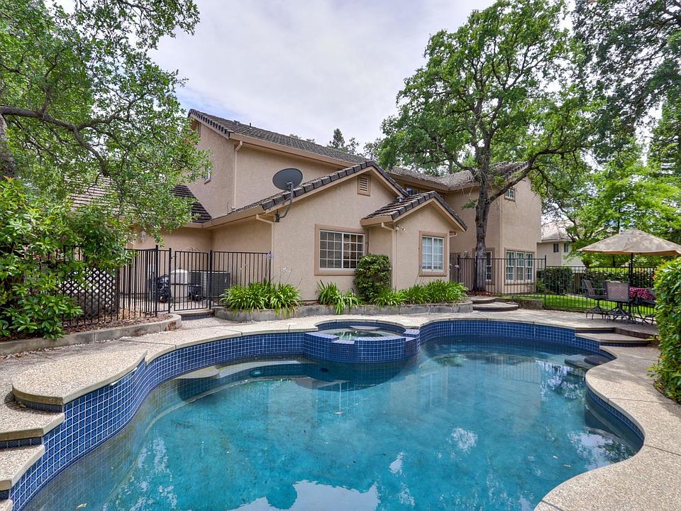 2nd image of 15004 Rio Cir