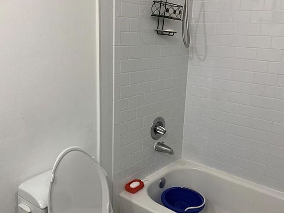 4th image of 3300 Bayside Dr Unit 3