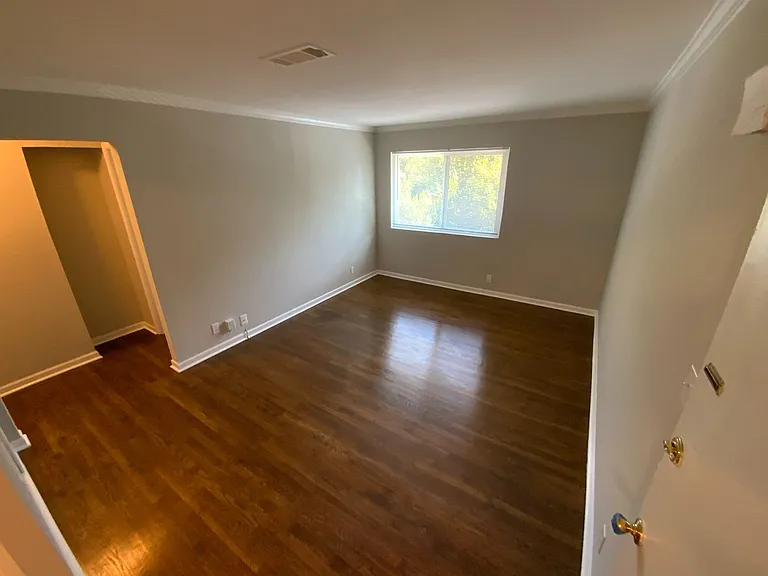 2040 Dekalb Ave NE — Photo 7