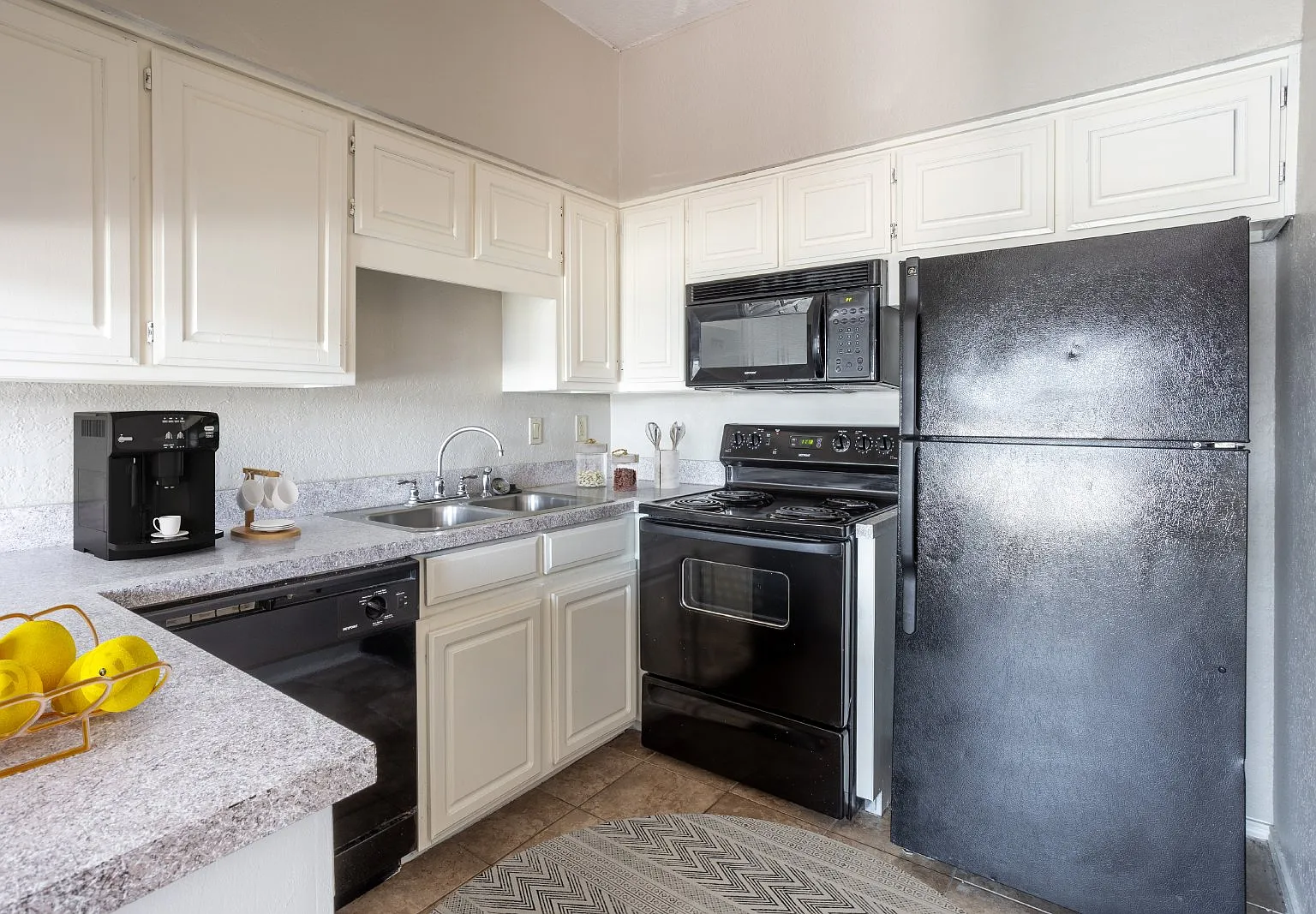2 bed, 2.0 bath, 1200 sqft, $1,450 — Photo 4
