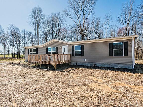 3rd image of 1387 Apple Grove Rd