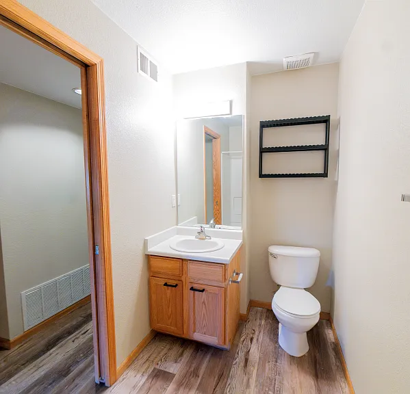 1221 University Ave #F101 & F102 — Photo 3
