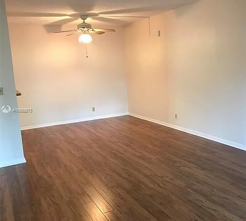 2nd image of 6485 Chasewood Dr APT A