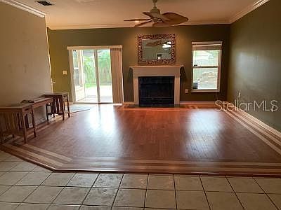 3rd image of 1525 Creekbend Dr