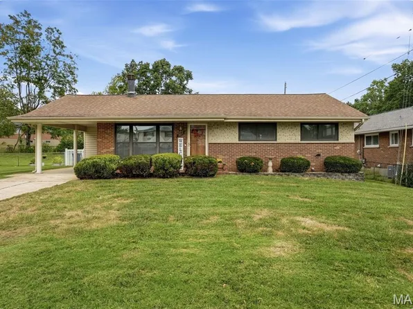 3011 Peal Dr, Saint Louis, MO 63125