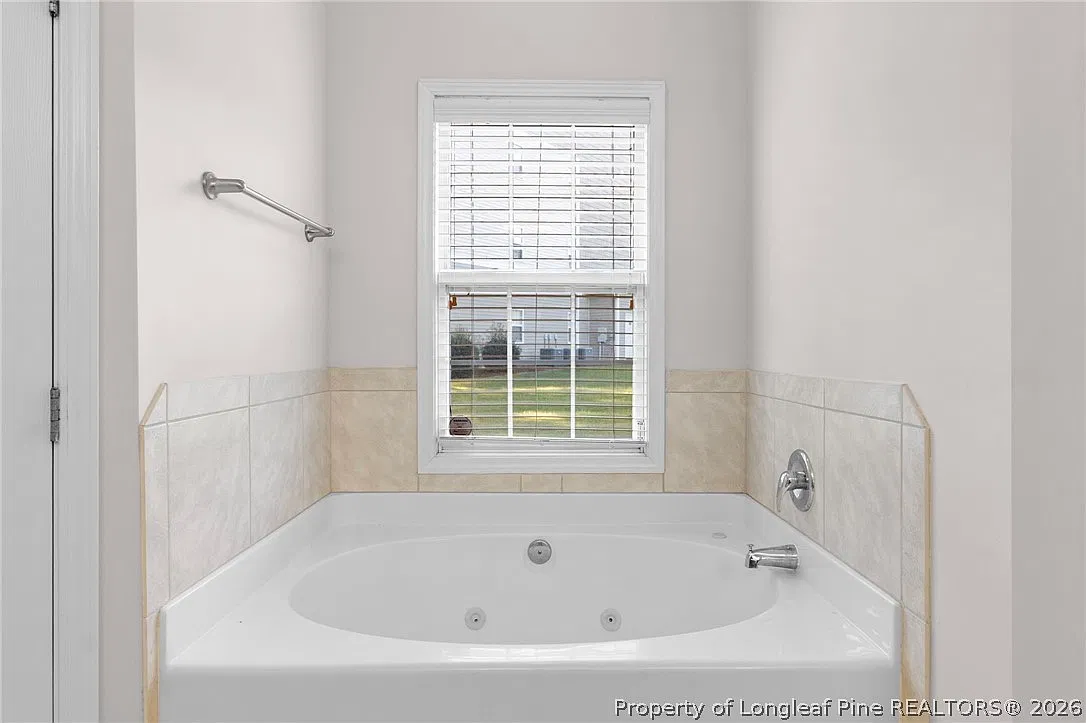 625 Marshtree Ln — Photo 3