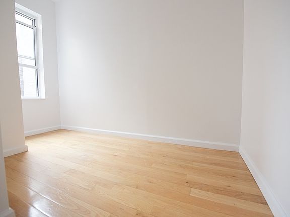 4th image of 149 Elizabeth St APT B7