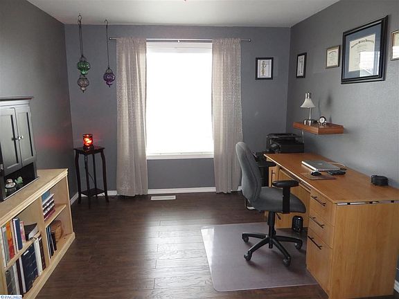 4th image of 5007 Wrigley Dr