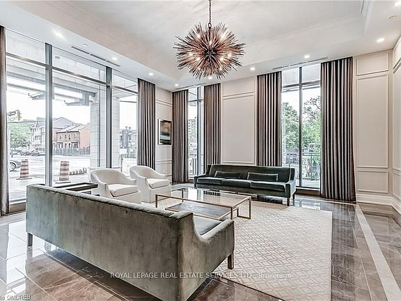5th image of 2060 Lakeshore Rd #1704