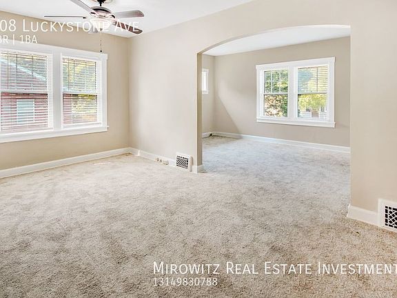 3rd image of 708 Luckystone Ave
