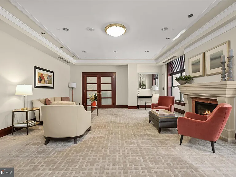 2425 NW #L — Photo 35